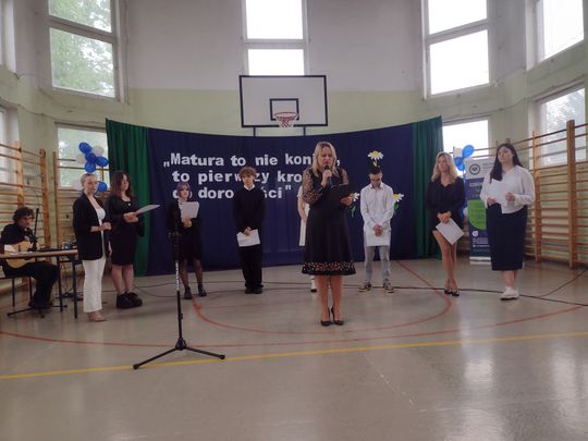 Pożegnanie absolwentów w Prywatnym Liceum Ogólnokształcącym w Krasnymstawie [GALERIA ZDJĘĆ]