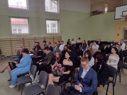 Pożegnanie absolwentów w Prywatnym Liceum Ogólnokształcącym w Krasnymstawie [GALERIA ZDJĘĆ]