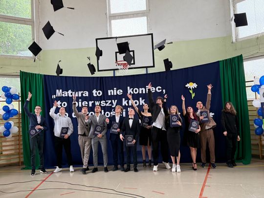 Pożegnanie absolwentów w Prywatnym Liceum Ogólnokształcącym w Krasnymstawie [GALERIA ZDJĘĆ]