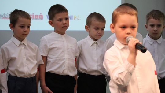 Chełm. Trwa XI Festiwal Piosenki Ułańskiej w bibliotece publicznej