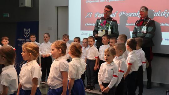 Chełm. Trwa XI Festiwal Piosenki Ułańskiej w bibliotece publicznej