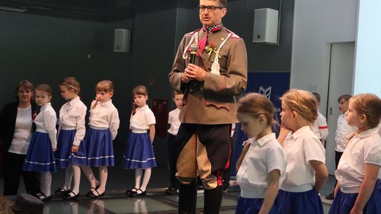 Chełm. Trwa XI Festiwal Piosenki Ułańskiej w bibliotece publicznej