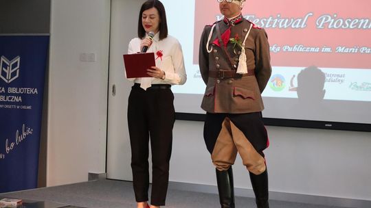 Chełm. Trwa XI Festiwal Piosenki Ułańskiej w bibliotece publicznej