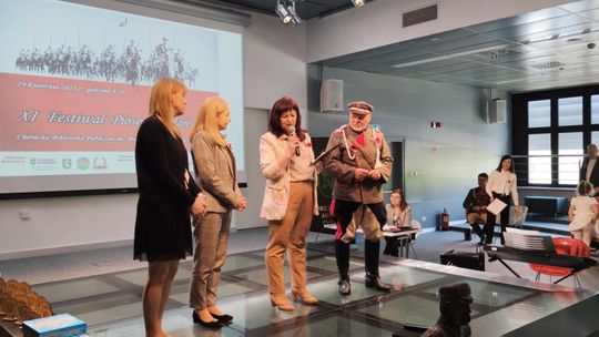 Chełm. Trwa XI Festiwal Piosenki Ułańskiej w bibliotece publicznej