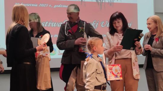 Chełm. Trwa XI Festiwal Piosenki Ułańskiej w bibliotece publicznej