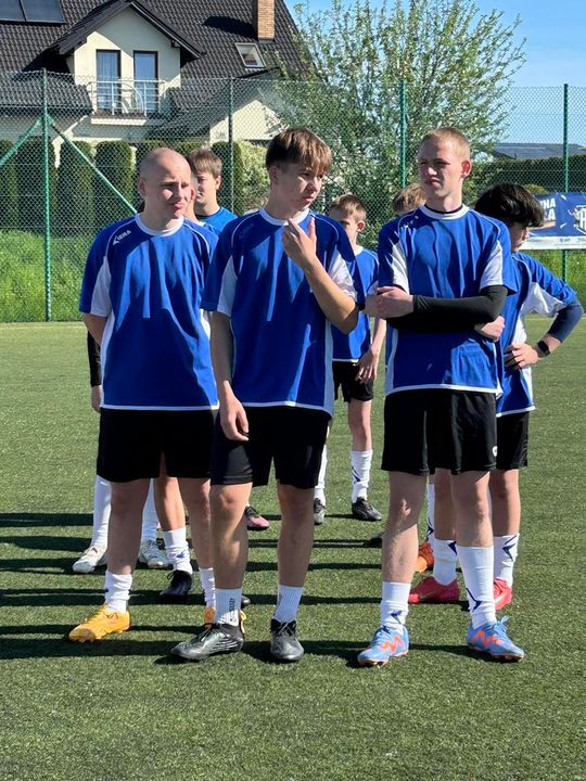 Gm. Wierzbica. Powiatowe Igrzyska Młodzieży Szkolnej w Piłce Nożnej Dziewcząt i Chłopców [GALERIA ZDJĘĆ]