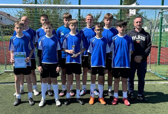 Gm. Wierzbica. Powiatowe Igrzyska Młodzieży Szkolnej w Piłce Nożnej Dziewcząt i Chłopców [GALERIA ZDJĘĆ]