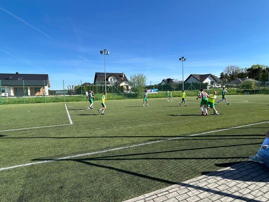 Gm. Wierzbica. Powiatowe Igrzyska Młodzieży Szkolnej w Piłce Nożnej Dziewcząt i Chłopców [GALERIA ZDJĘĆ]