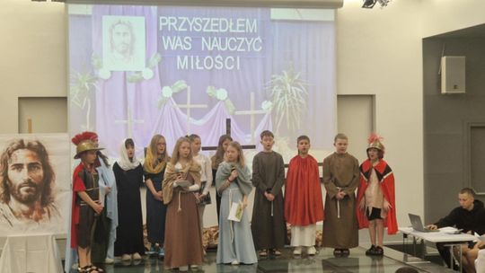 Szkolne Koło Caritas ze Szkoły Podstawowej Nr 3 w Chełmie obchodziło Dni Dobra [GALERIA ZDJĘĆ]