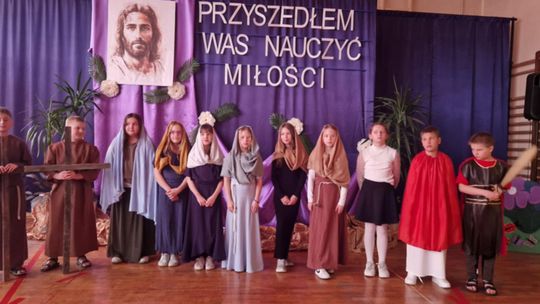 Szkolne Koło Caritas ze Szkoły Podstawowej Nr 3 w Chełmie obchodziło Dni Dobra [GALERIA ZDJĘĆ]