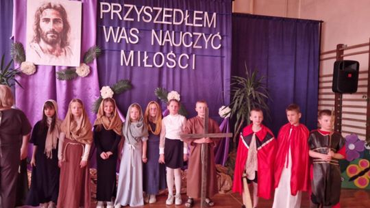 Szkolne Koło Caritas ze Szkoły Podstawowej Nr 3 w Chełmie obchodziło Dni Dobra [GALERIA ZDJĘĆ]