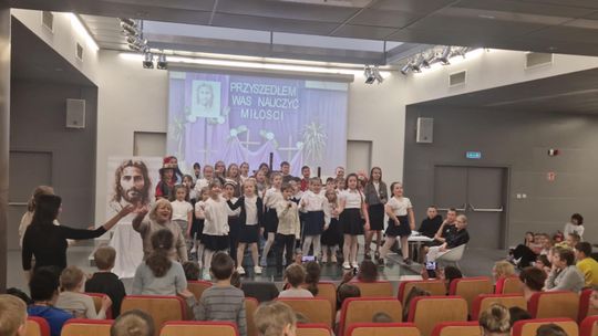 Szkolne Koło Caritas ze Szkoły Podstawowej Nr 3 w Chełmie obchodziło Dni Dobra [GALERIA ZDJĘĆ]