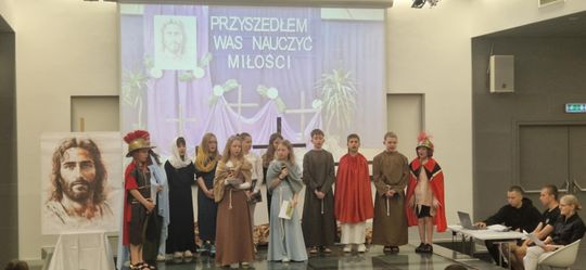 Szkolne Koło Caritas ze Szkoły Podstawowej Nr 3 w Chełmie obchodziło Dni Dobra [GALERIA ZDJĘĆ]