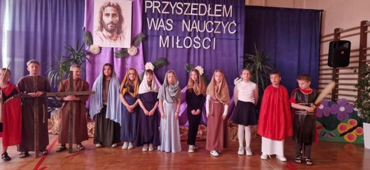 Szkolne Koło Caritas ze Szkoły Podstawowej Nr 3 w Chełmie obchodziło Dni Dobra [GALERIA ZDJĘĆ]