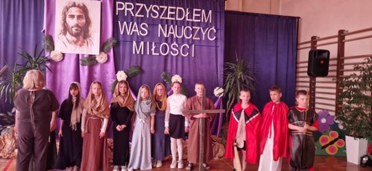 Szkolne Koło Caritas ze Szkoły Podstawowej Nr 3 w Chełmie obchodziło Dni Dobra [GALERIA ZDJĘĆ]