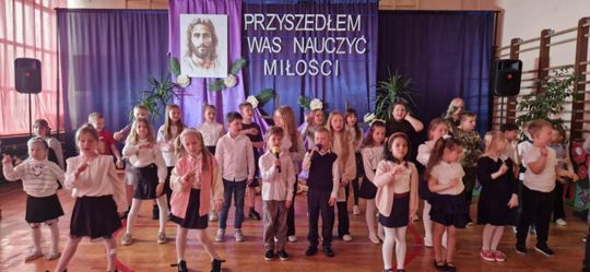 Szkolne Koło Caritas ze Szkoły Podstawowej Nr 3 w Chełmie obchodziło Dni Dobra [GALERIA ZDJĘĆ]