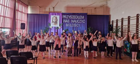 Szkolne Koło Caritas ze Szkoły Podstawowej Nr 3 w Chełmie obchodziło Dni Dobra [GALERIA ZDJĘĆ]