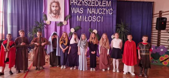 Szkolne Koło Caritas ze Szkoły Podstawowej Nr 3 w Chełmie obchodziło Dni Dobra [GALERIA ZDJĘĆ]