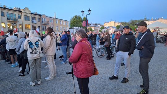 Wiec wyborczy Grzegorza Brauna w Chełmie na pl. Łuczkowskiego [GALERIA ZDJĘĆ]
