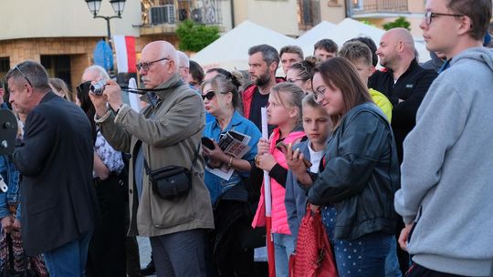 Wiec wyborczy Grzegorza Brauna w Chełmie na pl. Łuczkowskiego [GALERIA ZDJĘĆ]