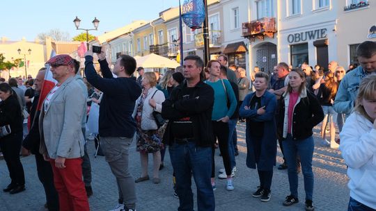 Wiec wyborczy Grzegorza Brauna w Chełmie na pl. Łuczkowskiego [GALERIA ZDJĘĆ]