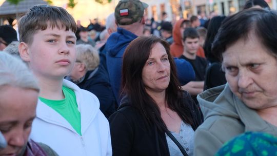 Wiec wyborczy Grzegorza Brauna w Chełmie na pl. Łuczkowskiego [GALERIA ZDJĘĆ]