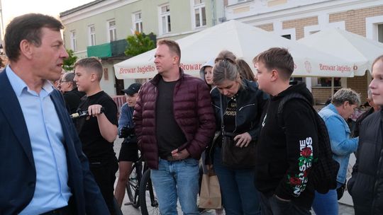 Wiec wyborczy Grzegorza Brauna w Chełmie na pl. Łuczkowskiego [GALERIA ZDJĘĆ]