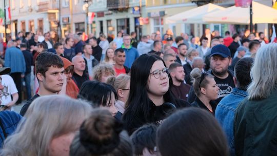 Wiec wyborczy Grzegorza Brauna w Chełmie na pl. Łuczkowskiego [GALERIA ZDJĘĆ]