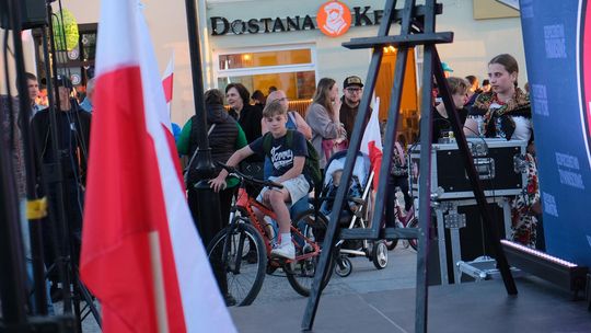 Wiec wyborczy Grzegorza Brauna w Chełmie na pl. Łuczkowskiego [GALERIA ZDJĘĆ]