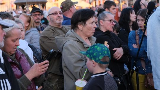 Wiec wyborczy Grzegorza Brauna w Chełmie na pl. Łuczkowskiego [GALERIA ZDJĘĆ]