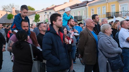 Wiec wyborczy Grzegorza Brauna w Chełmie na pl. Łuczkowskiego [GALERIA ZDJĘĆ]