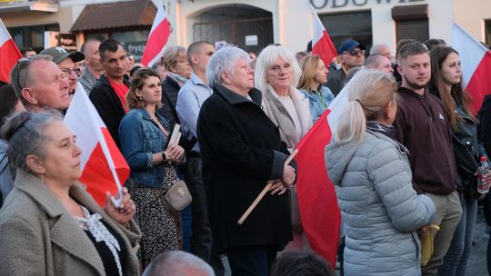 Wiec wyborczy Grzegorza Brauna w Chełmie na pl. Łuczkowskiego [GALERIA ZDJĘĆ]