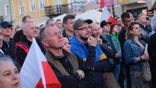 Wiec wyborczy Grzegorza Brauna w Chełmie na pl. Łuczkowskiego [GALERIA ZDJĘĆ]