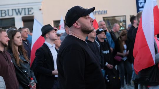 Wiec wyborczy Grzegorza Brauna w Chełmie na pl. Łuczkowskiego [GALERIA ZDJĘĆ]