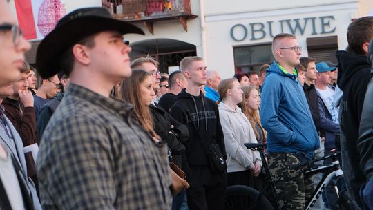 Wiec wyborczy Grzegorza Brauna w Chełmie na pl. Łuczkowskiego [GALERIA ZDJĘĆ]