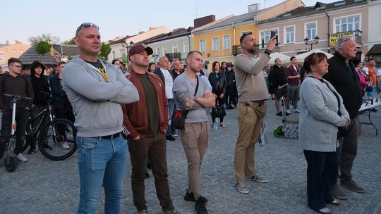 Wiec wyborczy Grzegorza Brauna w Chełmie na pl. Łuczkowskiego [GALERIA ZDJĘĆ]