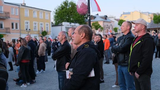 Wiec wyborczy Grzegorza Brauna w Chełmie na pl. Łuczkowskiego [GALERIA ZDJĘĆ]