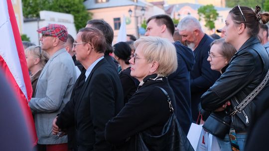 Wiec wyborczy Grzegorza Brauna w Chełmie na pl. Łuczkowskiego [GALERIA ZDJĘĆ]