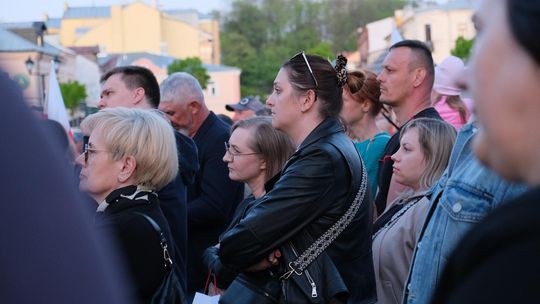 Wiec wyborczy Grzegorza Brauna w Chełmie na pl. Łuczkowskiego [GALERIA ZDJĘĆ]