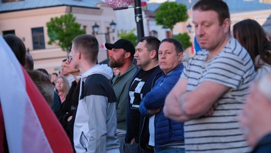 Wiec wyborczy Grzegorza Brauna w Chełmie na pl. Łuczkowskiego [GALERIA ZDJĘĆ]