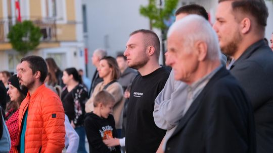 Wiec wyborczy Grzegorza Brauna w Chełmie na pl. Łuczkowskiego [GALERIA ZDJĘĆ]