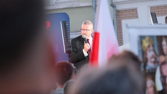 Wiec wyborczy Grzegorza Brauna w Chełmie na pl. Łuczkowskiego [GALERIA ZDJĘĆ]