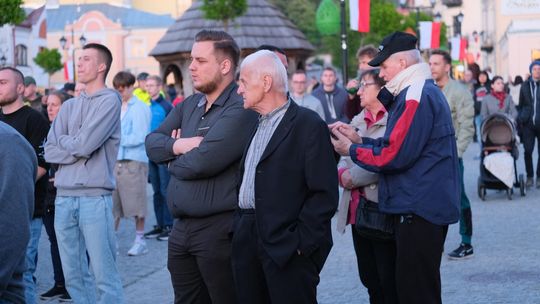 Wiec wyborczy Grzegorza Brauna w Chełmie na pl. Łuczkowskiego [GALERIA ZDJĘĆ]