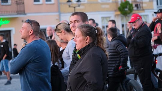 Wiec wyborczy Grzegorza Brauna w Chełmie na pl. Łuczkowskiego [GALERIA ZDJĘĆ]