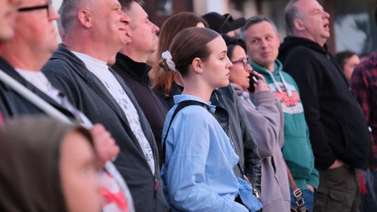 Wiec wyborczy Grzegorza Brauna w Chełmie na pl. Łuczkowskiego [GALERIA ZDJĘĆ]