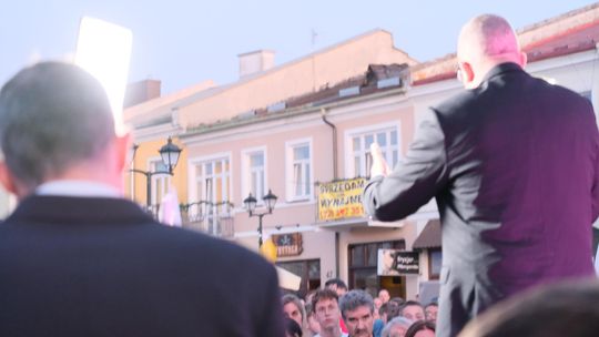 Wiec wyborczy Grzegorza Brauna w Chełmie na pl. Łuczkowskiego [GALERIA ZDJĘĆ]