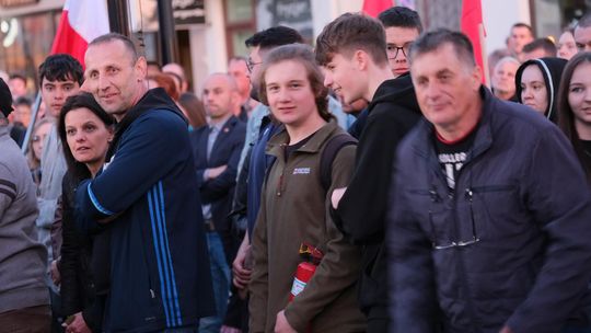 Wiec wyborczy Grzegorza Brauna w Chełmie na pl. Łuczkowskiego [GALERIA ZDJĘĆ]