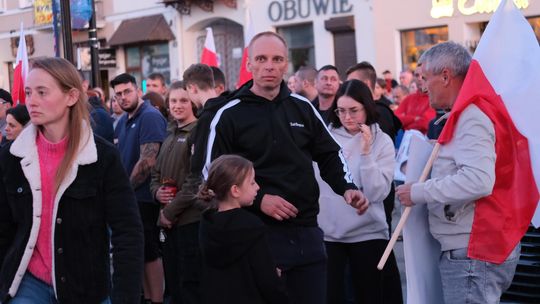 Wiec wyborczy Grzegorza Brauna w Chełmie na pl. Łuczkowskiego [GALERIA ZDJĘĆ]