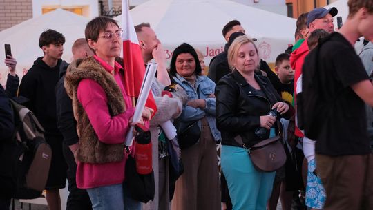 Wiec wyborczy Grzegorza Brauna w Chełmie na pl. Łuczkowskiego [GALERIA ZDJĘĆ]