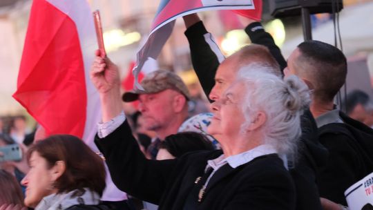 Wiec wyborczy Grzegorza Brauna w Chełmie na pl. Łuczkowskiego [GALERIA ZDJĘĆ]